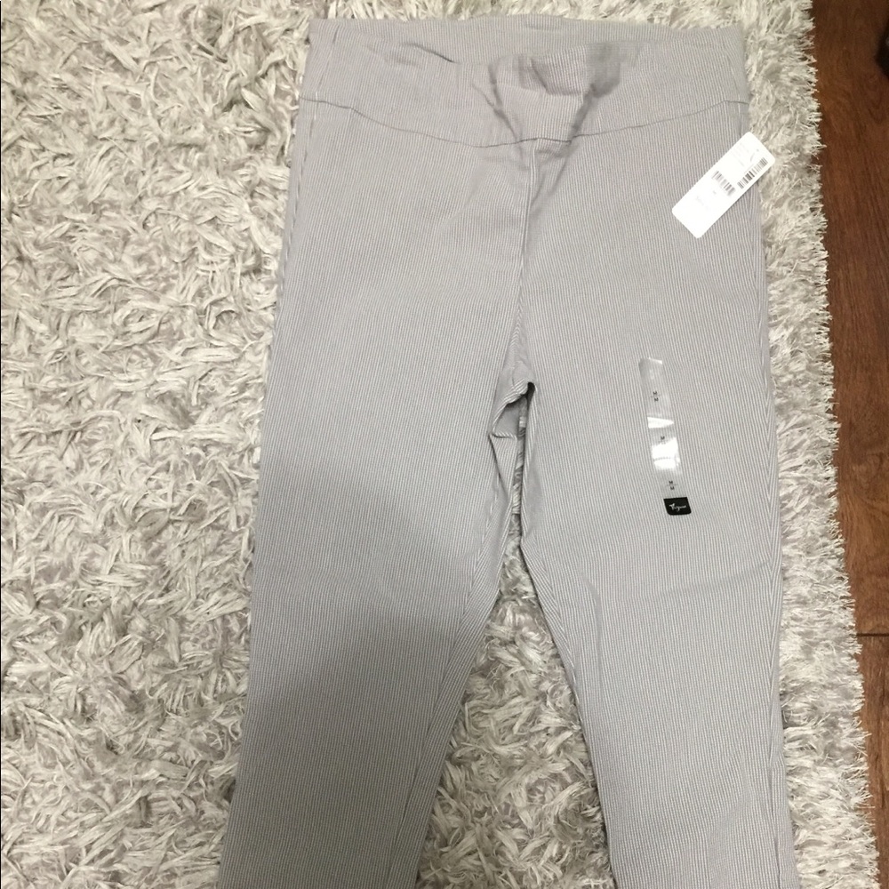 NWT Thyme Maternity Pants- Size M
